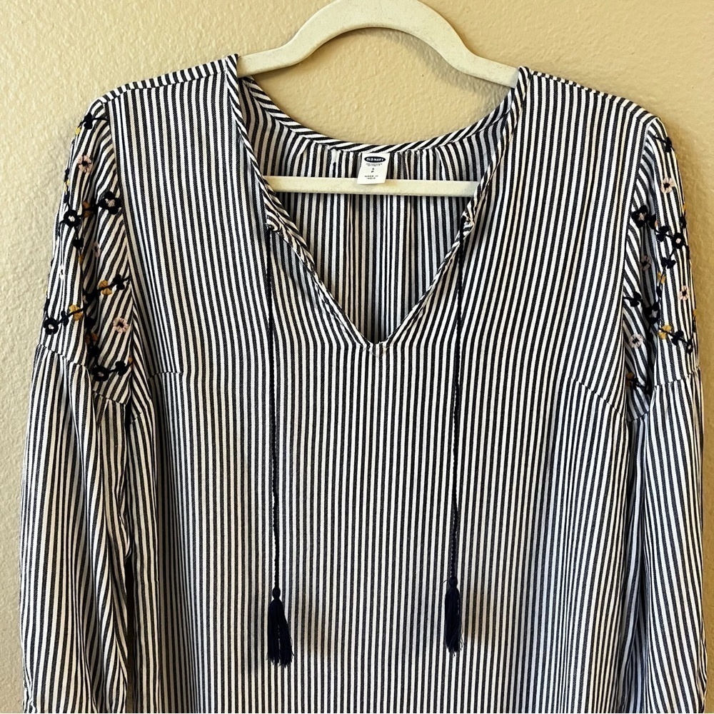 Old Navy, Stripped Dress, navy blue and white, embroidered sleeves. Size S - Picture 6 of 7